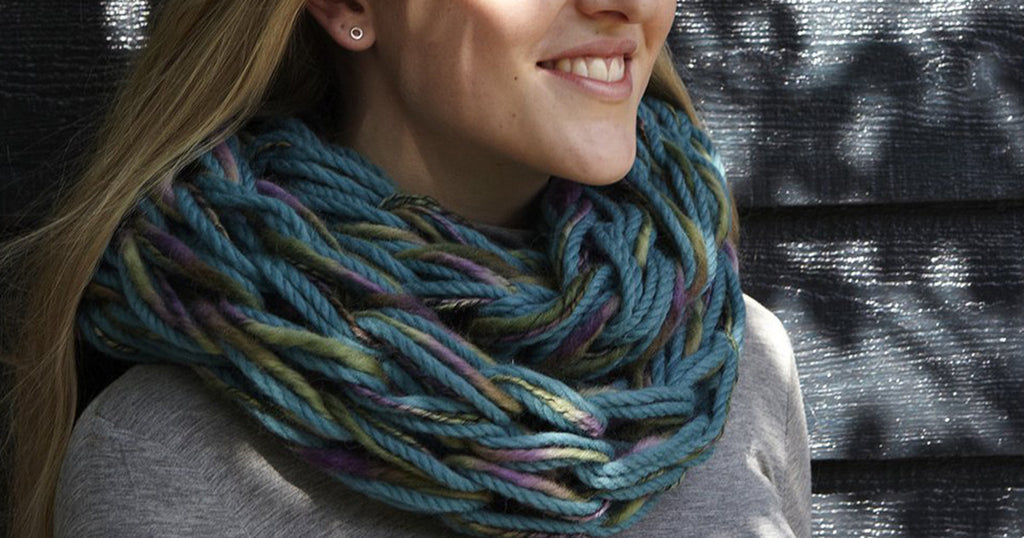 Arm and Finger Knitting Tutorials with Laura Strutt