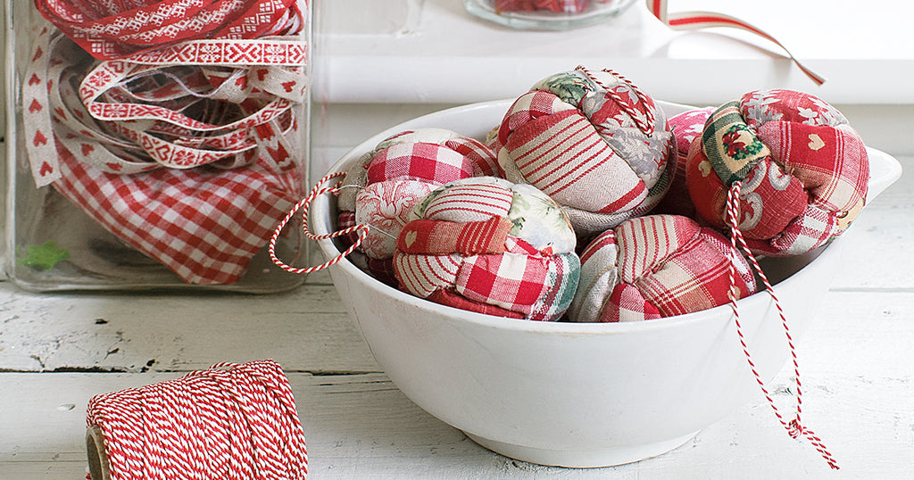 How to make homemade Christmas decorations