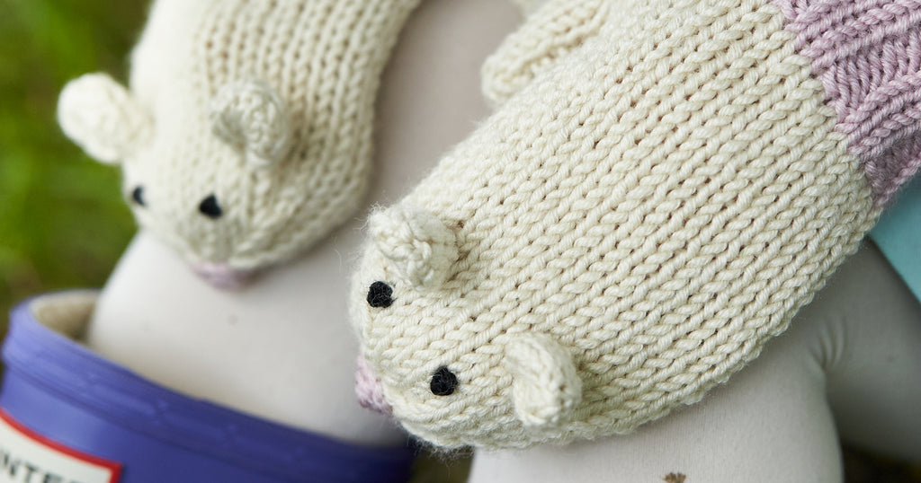 Knitted Mouse Mittens
