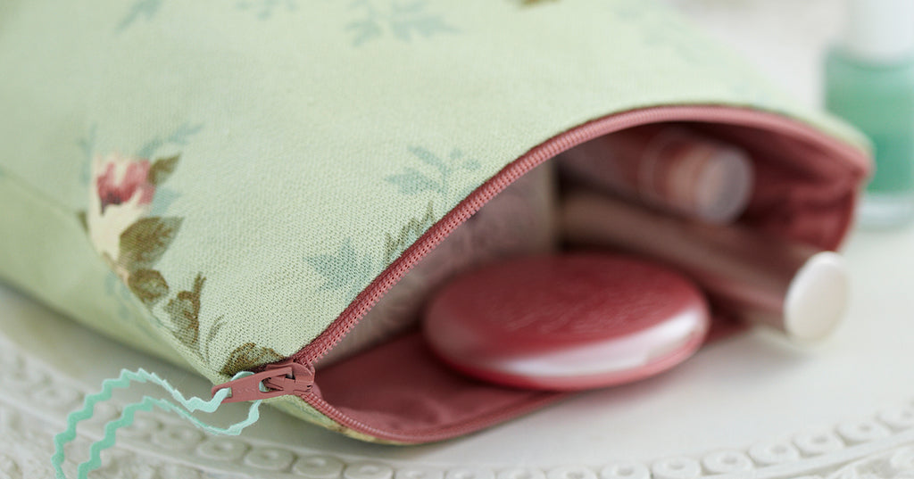 Vintage Make-Up Bag